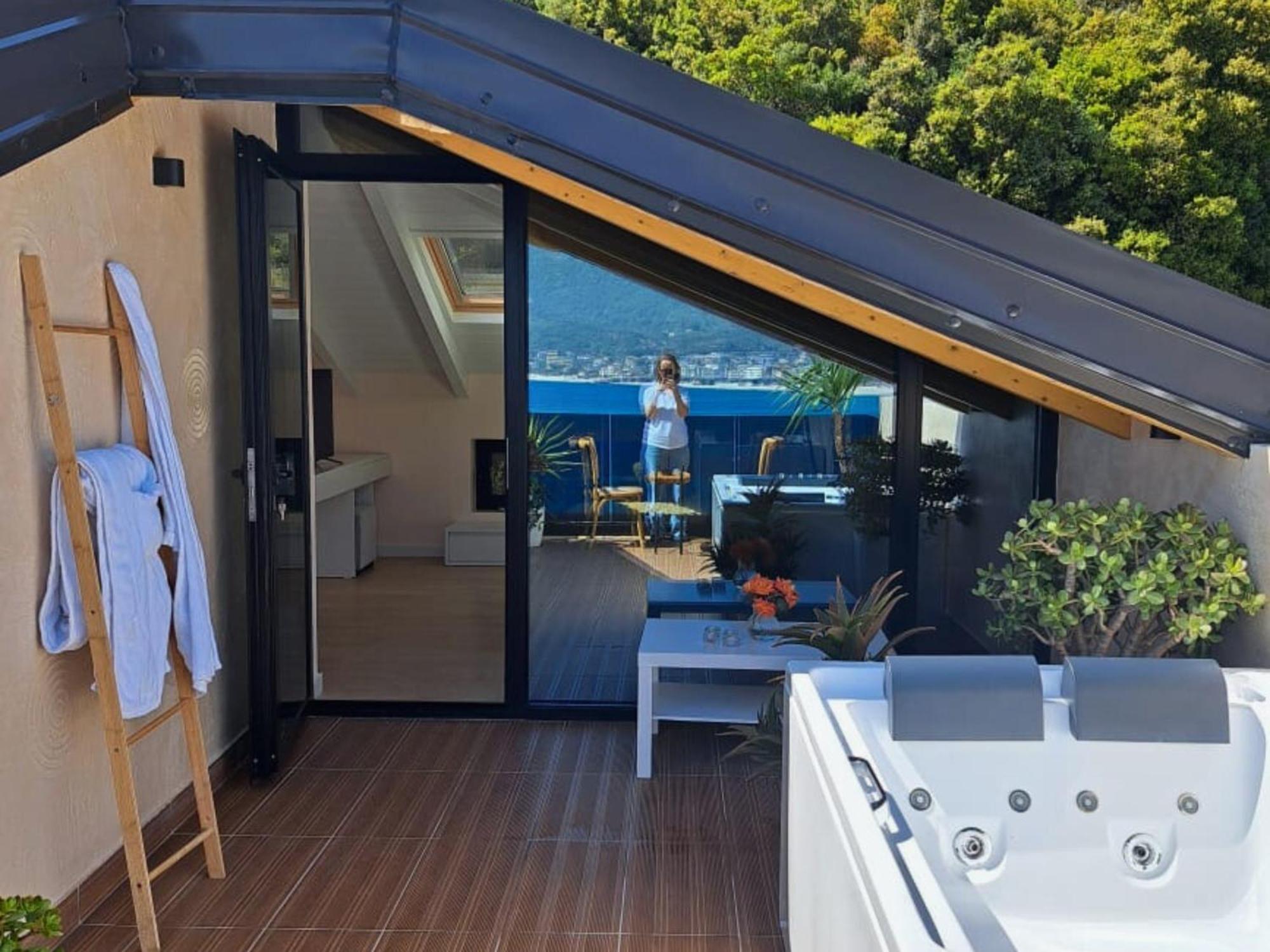 Rea Boutique Hotel Himare Exterior photo